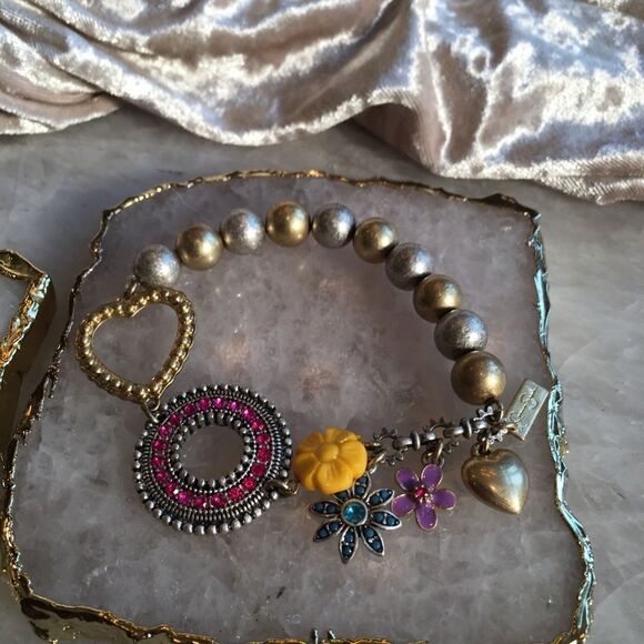 JESSICA SIMPSON Charm Bracelet - Picture 16 of 16